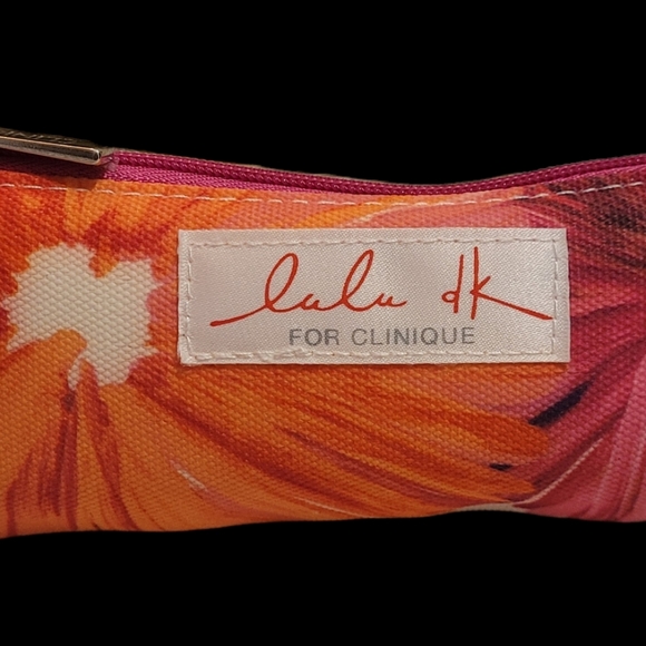 Clinique Cosmetics/Makeup Cases Designed by lulu dk - Picture 8 of 15